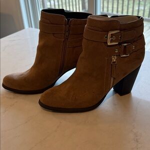 Guess Ankle Boots with Buckle and Zippr